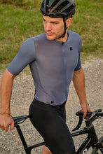 Load image into Gallery viewer, Giordana Men's FR-C Pro S/S Doppio Suit - Bijou Blue w/ Black Bottom